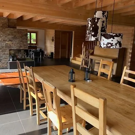 Gorgeous 4 Bedroom Modern Glacier View Chalet Apartamento *