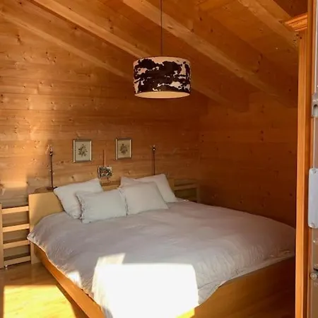 Apartamento Gorgeous 4 Bedroom Modern Glacier View Chalet *