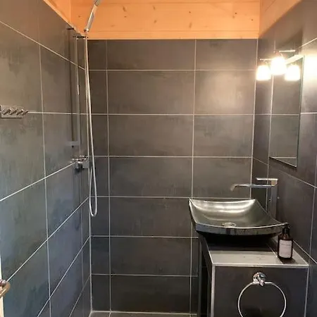 Gorgeous 4 Bedroom Modern Glacier View Chalet 아파트 레디아블러레