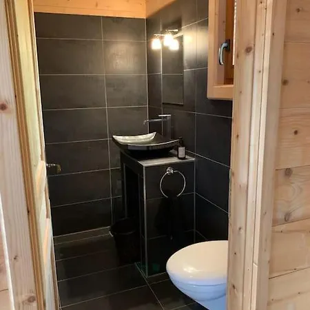 Apartamento Gorgeous 4 Bedroom Modern Glacier View Chalet