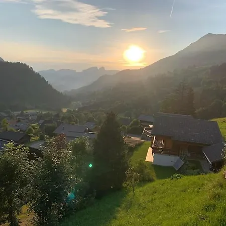 Gorgeous 4 Bedroom Modern Glacier View Chalet 아파트 레디아블러레