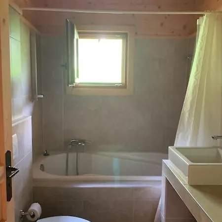 Apartamento Gorgeous 4 Bedroom Modern Glacier View Chalet *